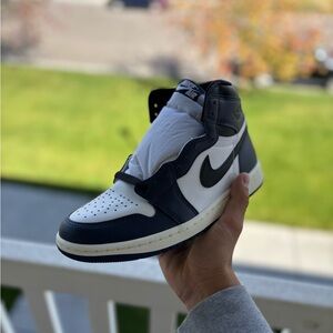 Jordan 1 High Midnight Navy Size 6.5 M/8 Women’s BRAND NEW